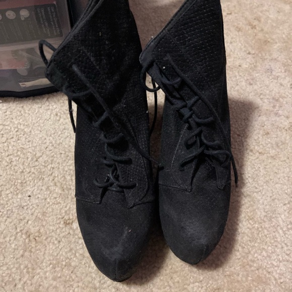 Hm high heeled booties - Picture 2 of 2